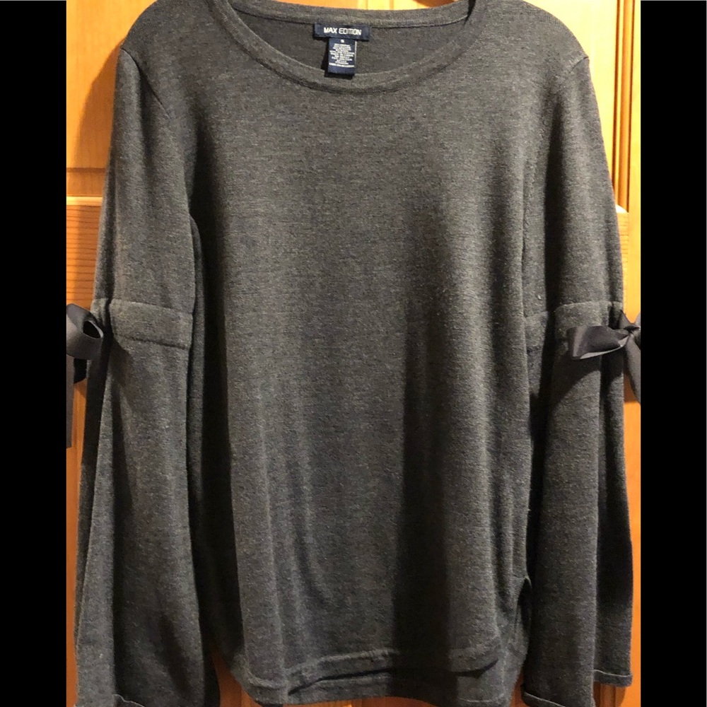 Max Edition Bell Sleeve Sweater